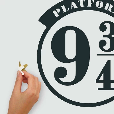 Hogwarts Express Giant Wall Decal - RoomMates 7 Hogwarts Express Giant Wall Decal - RoomMates - Image 5