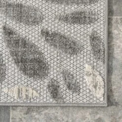 NuLOOM Floret Raised Indoor And Outdoor Patio Area Rug 15 NuLOOM Floret Raised Indoor And Outdoor Patio Area Rug -Safavieh Shop GUEST 205e37a9 a96a 4e32 9689 c9911cd98330