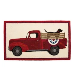 Plow & Hearth Indoor/Outdoor Patriotic Pooch Hooked Polypropylene Accent Rug