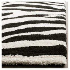 Zaira Rug - Safavieh