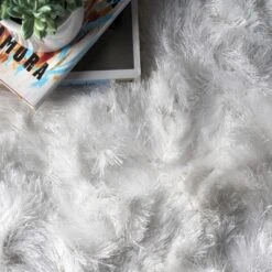 NuLOOM Latonia Modern Silky Shag Area Rug -Safavieh Shop GUEST 759294a2 ea56 43f5 aef2 b20ddc4d6ca6