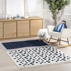 NuLOOM Alena Starry Night High-Low Kids Tasseled Area Rug
