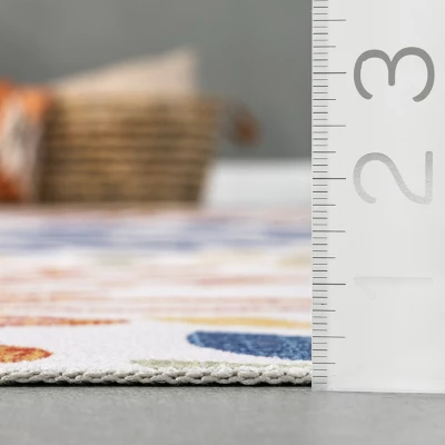 NuLOOM McEwen Bohemian Floral Machine Washable Area Rug 4 NuLOOM McEwen Bohemian Floral Machine Washable Area Rug - Image 2