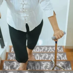 Sussexhome Floral Collection Anti-Slip Carpet Stair Treads, 9" X 28" -Safavieh Shop GUEST bd8a781b 1aa8 4597 94a0 6d978c285ce8